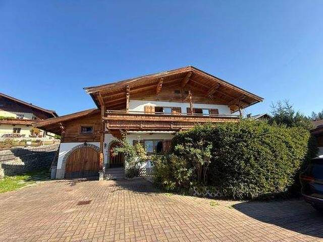 Immobilie in Fieberbrunn - FIEBERBRUNNN: PREISSENKUNG: Charmanter Altbestand in traumhafter Süd- und Aussichtslage- Top Preis! - Bild 2