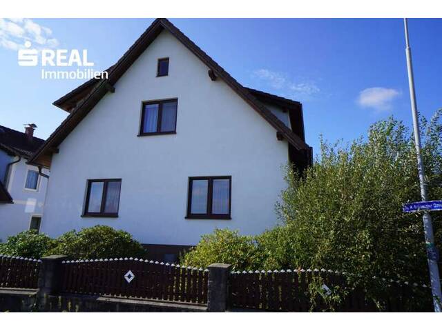 Immobilie in Heidenreichstein - Schönes Einfamilienhaus mit Garten, Garage, großem Schuppen & aktueller Sanierung der Kellerinnenräume - Bild 1