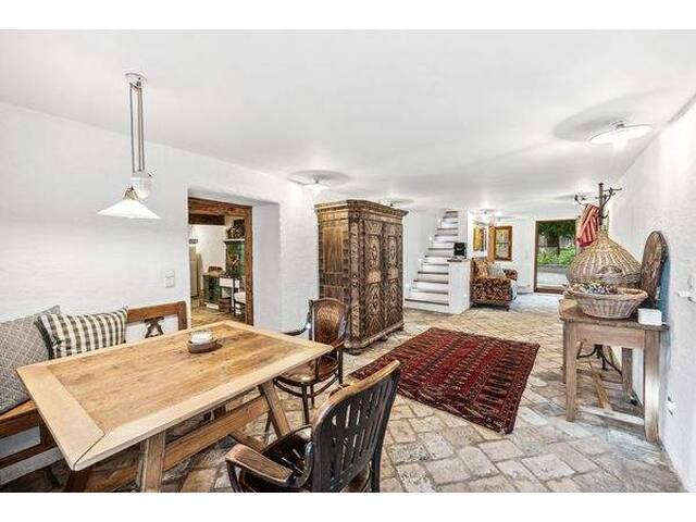 Immobilie in Gschwandt - FÜR PFERDE-LIEBHABER! Traditioneller Vierkanthof mit 6 Boxen - Bild 4