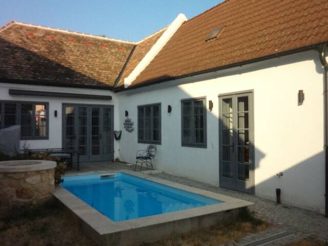 Immobilie in Purbach am Neusiedler See - Historisches Haus mit Gewölbe in modernem Komfort!!! - Bild 0