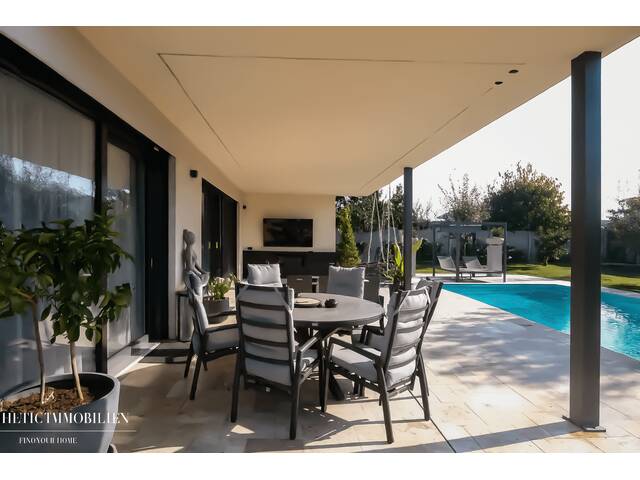 Immobilie in Pucking - PUCKING - Exklusive Moderne mit Poolhaus - Bild 0