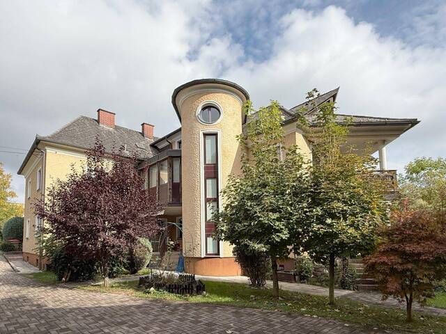 Immobilie in Thalheim bei Wels - Wohnhaus mit großem Potential in ruhiger Zentrumslage - Bild 1