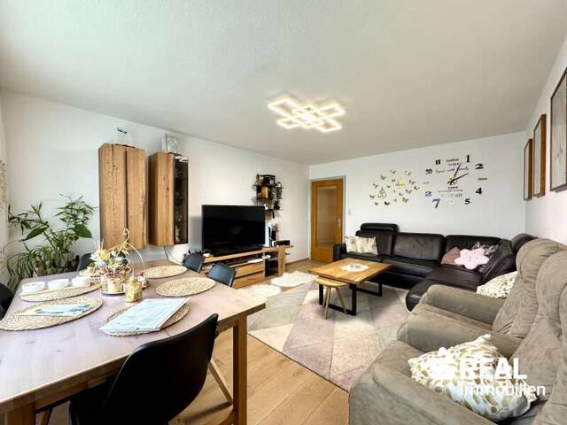 Immobilie in Wolfurt - Modernisierte 4-Zimmerwohnung mit Balkon und Garagenbox - Bild 0