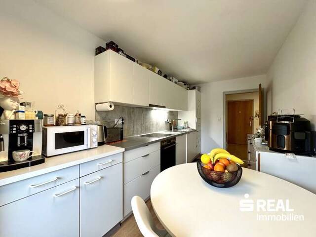 Immobilie in Wolfurt - Modernisierte 4-Zimmerwohnung mit Balkon und Garagenbox - Bild 2