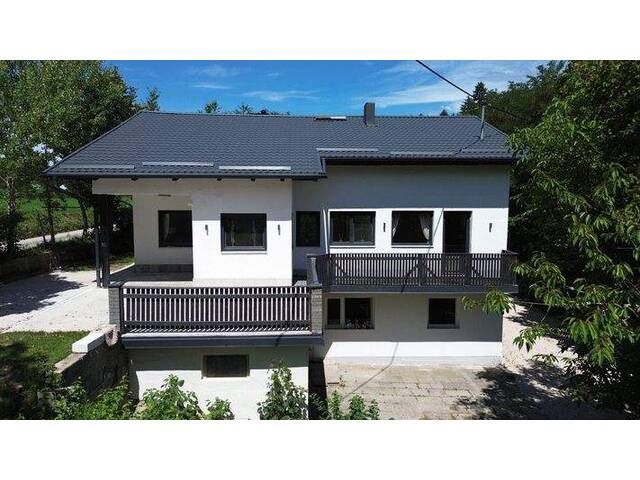 Immobilie in Altendorf / Drabunaschach - Ruhe.Raum.Rückzug. - stilvolle und großzügige Wohnidylle + 4.000?m² Grundstück bei Gallizien - Bild 1