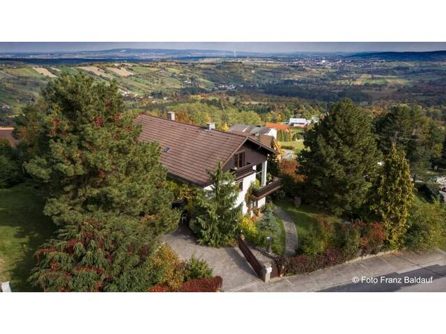 Immobilie in Forchtenstein - Wohnen mit Aussicht - Gepflegtes Mehrfamilienhaus in Forchtenstein! - Bild 0
