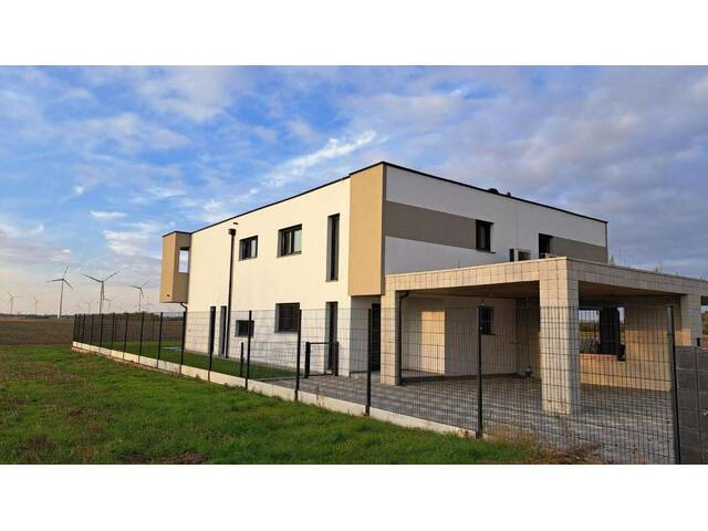 Immobilie in Leopoldsdorf im Marchfelde - Traumhafte Doppelhaushälfte in Grünruhelage - Bild 0