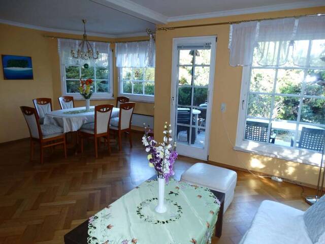 Immobilie in Enzesfeld-Lindabrunn - BUNGALOW INMITTEN DER VEGETATION IN RUHELAGE - Bild 2