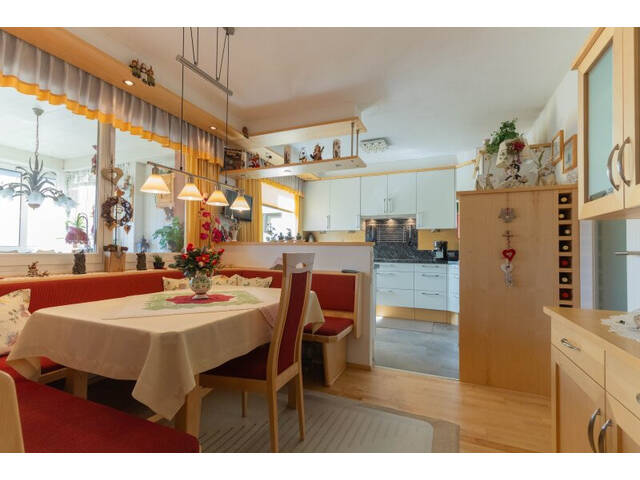 Immobilie in Arzl - Traumhaft geräumige Familienwohnung mit Weitblick in Innsbruck-Arzl - Bild 4