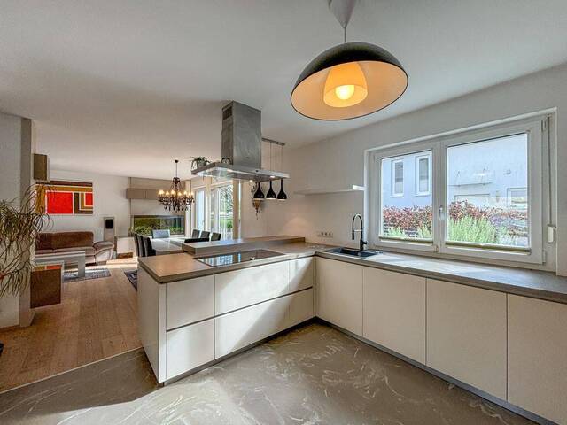 Immobilie in Schwechat - Charmante Doppelhaushälfte mit Garten und Terrasse in ruhiger Siedlungslage - Bild 4