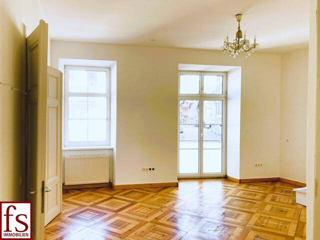 Immobilie in Bad Ischl - IMPOSANTE 5-ZIMMER ALTBAU-WOHNUNG mit KAISERLICHEM FLAIR in ZENTRUMSLAGE von BAD ISCHL - Bild 2