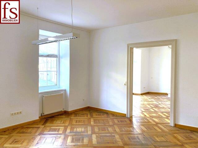 Immobilie in Bad Ischl - IMPOSANTE 5-ZIMMER ALTBAU-WOHNUNG mit KAISERLICHEM FLAIR in ZENTRUMSLAGE von BAD ISCHL - Bild 4