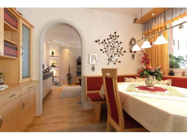 Immobilie in Arzl - Traumhaft geräumige Familienwohnung mit Weitblick in Innsbruck-Arzl - Bild 3