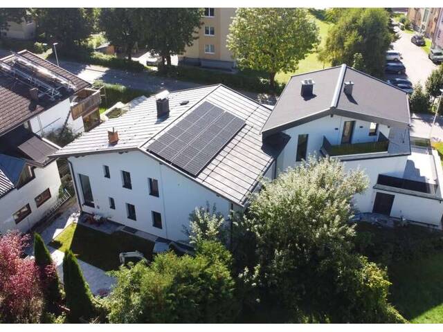 Immobilie in Saalfelden am Steinernen Meer - Moderne dreistöckige Wohnung mit Gartenanteil im Dreiparteienhaus in zentrumsnaher Lage! - Bild 2