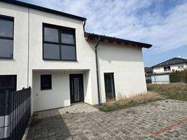 Immobilie in Pottendorf - Erstbezugs-Haus mit 2 KFZ Stellplätzen zu Kaufen! - Bild 0