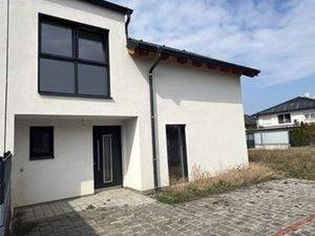 Immobilie in Pottendorf - Erstbezugs-Haus mit 2 KFZ Stellplätzen zu Kaufen! - Bild 1