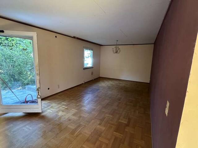 Immobilie in Bad Sauerbrunn - Stark renovierungsbedürftiges Fertigteilhaus mit Vollkeller, und wunderschönem Garten - Bild 4