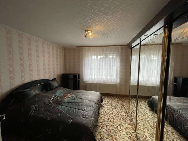 Immobilie in Sieggraben - GROSSES EINFAMILIEN-HAUS MIT AUSBAU-MÖGLICHKEIT -- NEBENGEBÄUDE -- GROSSER INNENHOF -- RUHELAGE! - Bild 3