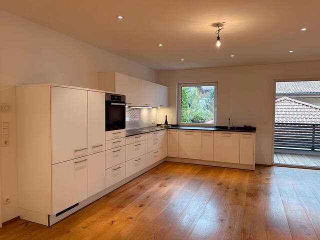 Immobilie in Niederau - Ihr Wohlfühl-Zuhause in Niederau - elegante Wohnung mit Designküche und Balkon mit Bergblick - Bild 2
