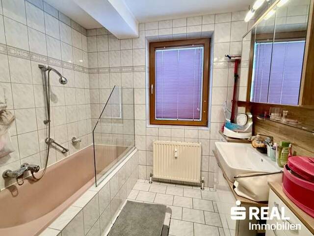 Immobilie in Imst - Eingetragenes WOHNRECHT: Gepflegte 4-Zimmer-Wohnung zu verkaufen - Kapitalanlage in Toplage! - Bild 3