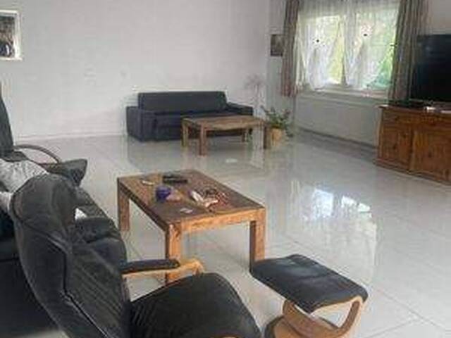 Immobilie in Poggersdorf - K3 - Wunderschönes großes Wohnhaus mit großem Garten. Elegante und hochwertige Ausstattung. Ruhige Lage. Ab sofort beziehbar. - Bild 2