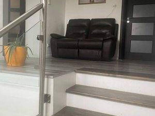 Immobilie in Poggersdorf - K3 - Wunderschönes großes Wohnhaus mit großem Garten. Elegante und hochwertige Ausstattung. Ruhige Lage. Ab sofort beziehbar. - Bild 4