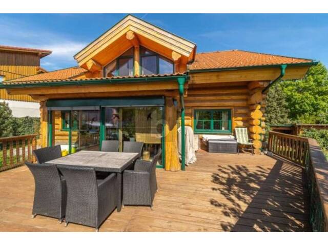 Immobilie in Sulz im Wienerwald - ROMANTISCHES UND MODERNES NATURSTAMMBLOCKHAUS MIT NEUEM POOL! - Bild 1