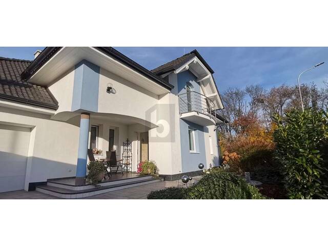 Immobilie in Landegg - GROSSZÜGIGER FAMILIENHIT MIT GARTEN UND POOL - Bild 4