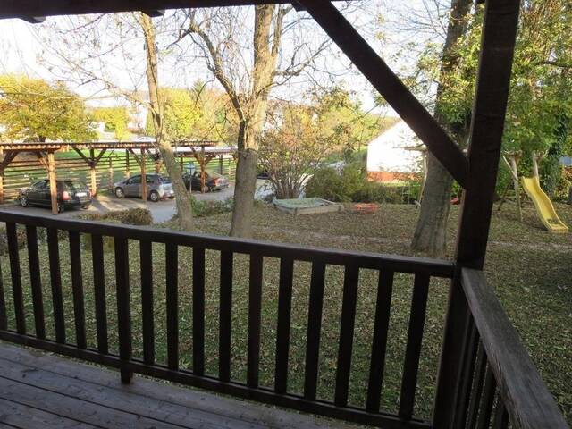 Immobilie in Ilz - * * Anlegerwohnung mit großem Balkon, Garten und eigenem Carportplatz nahe Ortszentrum! * * - Bild 0