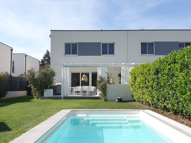 Immobilie in Baden - Familientraum mit Pool in Baden - Haidhofsiedlung - PV Anlage - stilvoll - modern - 61m² Wohnkeller - Bild 0