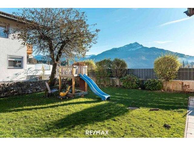 Immobilie in Kirchdorf in Tirol - Zwei Wohneinheiten, ein Ausblick - Zweifamilienhaus mit Bergpanorama - Bild 0