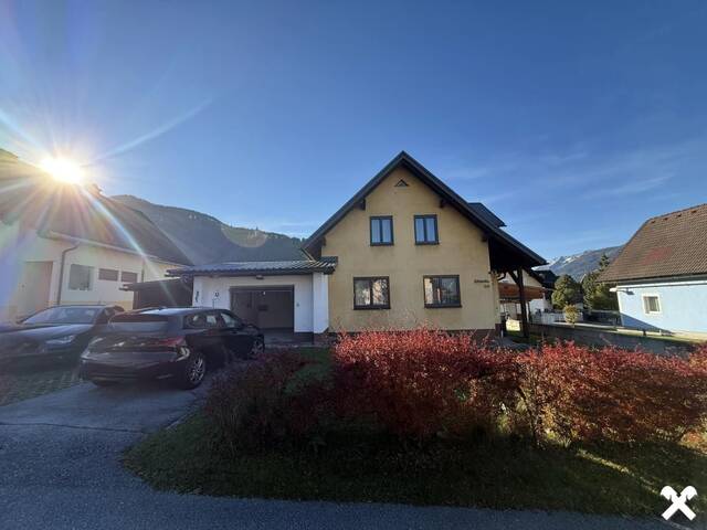 Immobilie in Admont - Charmantes Wohnhaus mit Garage & Carport in sonniger Lage in Admont - Bild 1