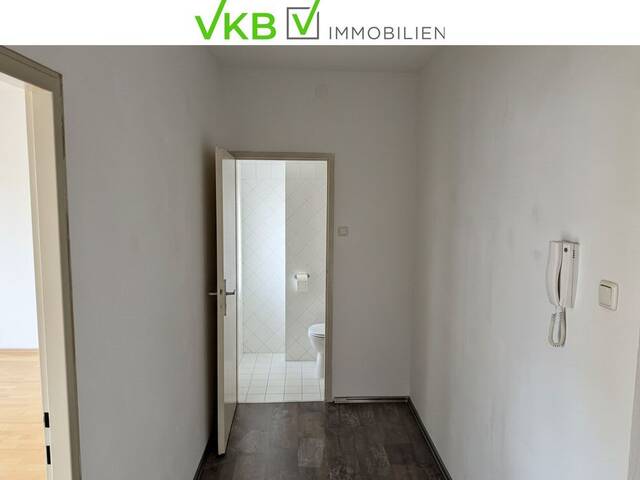 Immobilie in Wels - WELS | WIMPASSING: Helle 1-Zimmer-Wohnung mit Loggia in attraktiver Welser Stadtlage - Bild 1