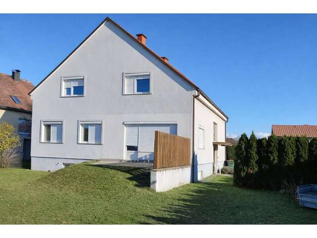 Immobilie in Petronell-Carnuntum - Traumhaftes Mehrfamilienhaus in Petronell-Carnuntum – Ihr neues Zuhause wartet! - Bild 1