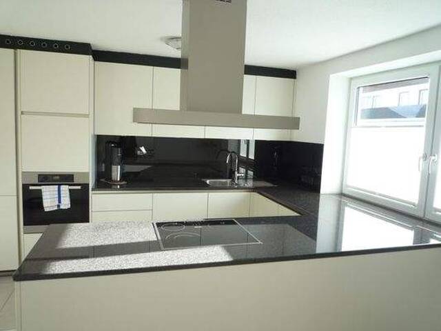 Immobilie in Vöcklamarkt - Neuanfang für 2026!????? Hier für Sie im Attergau! Leben und Arbeiten für Selbstständige und Familie zum Wohnen! - Bild 3