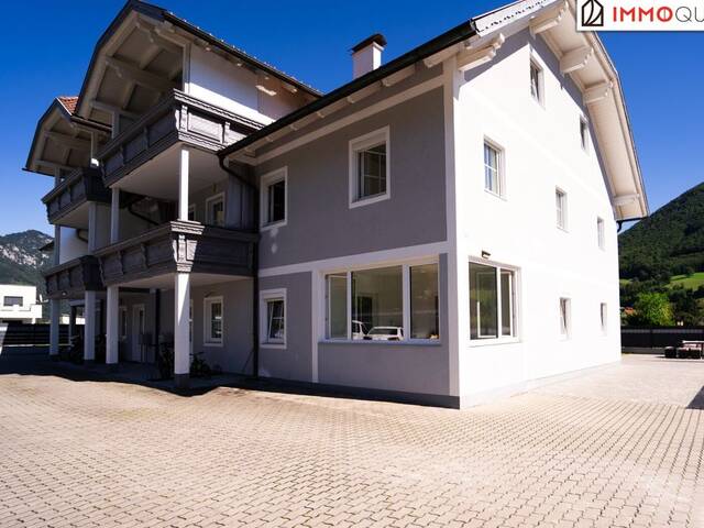 Immobilie in Leonstein - Wohnen, wo die Berge grüßen! Großzügige Dachgeschosswohnung mit Ausblick ins Grüne und 2 Schlafzimmern - Bild 2