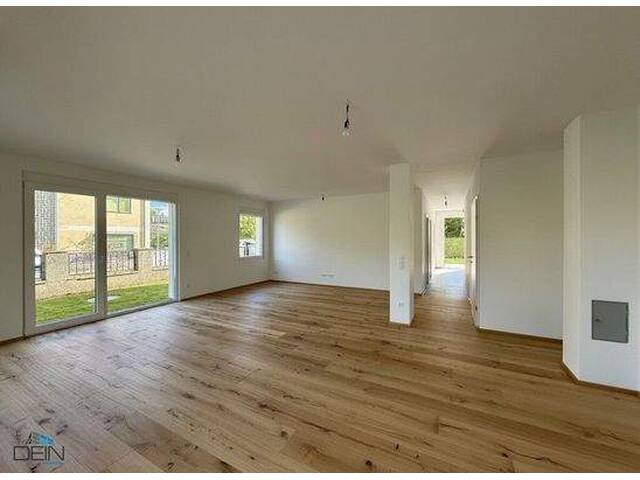 Immobilie in Markgrafneusiedl - PREISREDUKTION! TRAUMHAFTE 5 ZIMMER DOPPELHAUSHÄLFTEN MIT EIGENGÄRTEN IN MARKGRAFNEUSIEDL! - Bild 1