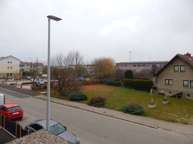 Immobilie in Hollabrunn - PROVISIONSFREIE, TRAUMHAFTE, SEHR GEPFLEGTE 2-ZIMMER-TERRASSENWOHNUNG IN TOPLAGE IM ZENTRUM - Bild 2