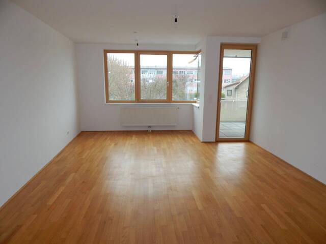 Immobilie in Hollabrunn - PROVISIONSFREIE, TRAUMHAFTE, SEHR GEPFLEGTE 3-ZIMMER-TERRASSENWOHNUNG IN TOPLAGE IM ZENTRUM - Bild 1