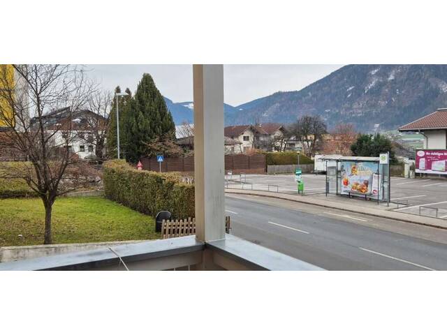 Immobilie in Jenbach - Praktische 2-Zimmer-Wohnung mit Südbalkon und Bergblick - gepflegt, gut geschnitten und vermietet - Bild 2