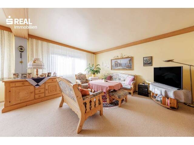 Immobilie in Stetten - charmantes 7 Zimmer-Einfamilienhaus mit großem Garten - Bild 1