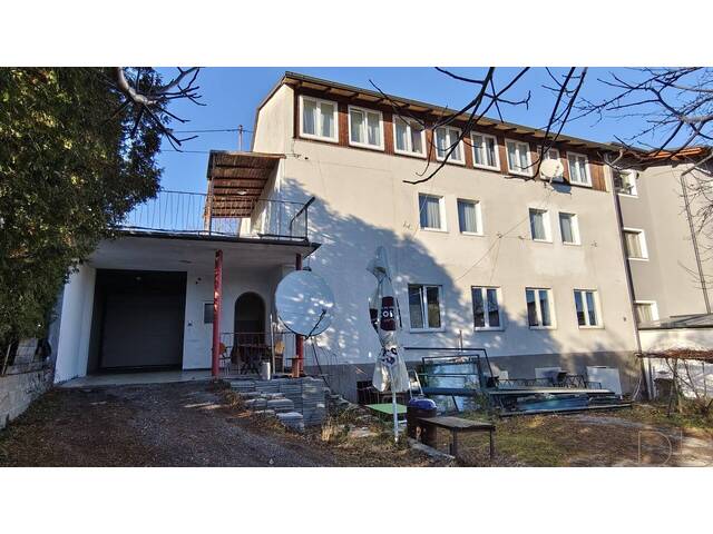 Immobilie in Ternitz - DB IMMOBILIEN | Wohnhaus mit zwei Wohneinheiten, einem Café und zusätzlichem Bauland in Ternitz zu verkaufen! - Bild 1