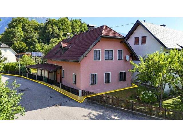 Immobilie in Arnoldstein - Preisgesenkt - Sonniges Zuhause mit Potenzial - Haus mit Stadl, Garten und Top-Anbindung in Arnoldstein - Bild 0