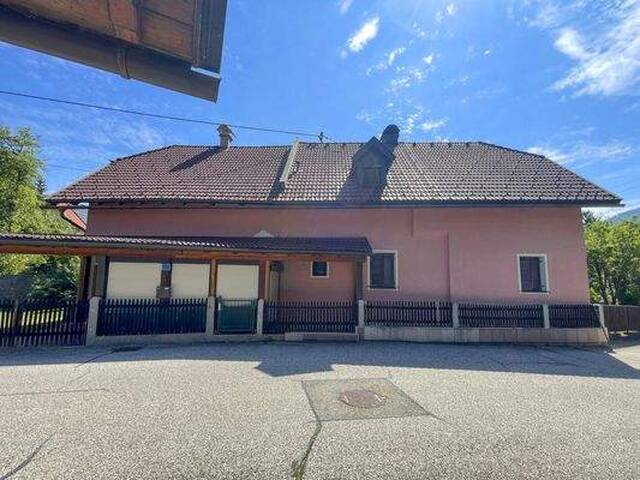 Immobilie in Arnoldstein - Preisgesenkt - Sonniges Zuhause mit Potenzial - Haus mit Stadl, Garten und Top-Anbindung in Arnoldstein - Bild 4