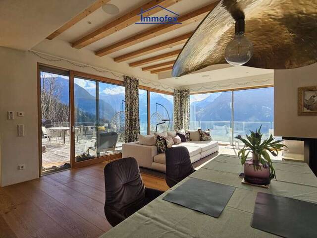Immobilie in Hainzenberg - Repräsentatives Traumhaus im Zillertal. Top Qualität, unverbaubare Aussicht, Pool. - Bild 0