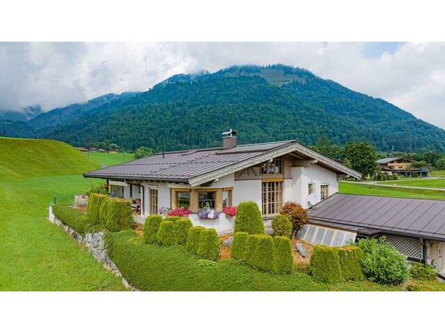 Immobilie in Kössen - Modernes Familienhaus mit Einliegeroption und Panoramablick in Kössen - Bild 1