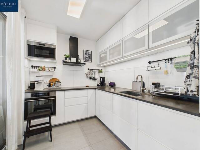 Immobilie in Schwechat - Neuwertige 3-Zimmer-Wohnung in Schwechat mit Balkon und Garagenstellplatz - Ihr neues Zuhause! - Bild 1