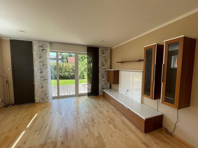 Immobilie in Seewalchen am Attersee - Attersee-Luxus zum kleinen Preis! Energiespar-Eckreihenhaus mit sonnigem Eigengarten, geringe BK, Einzelgarage und Parkplatz im Zentrum von Seewalchen am Attersee - Bild 0