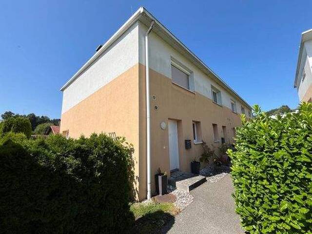 Immobilie in Seewalchen am Attersee - Attersee-Luxus zum kleinen Preis! Energiespar-Eckreihenhaus mit sonnigem Eigengarten, geringe BK, Einzelgarage und Parkplatz im Zentrum von Seewalchen - Bild 4