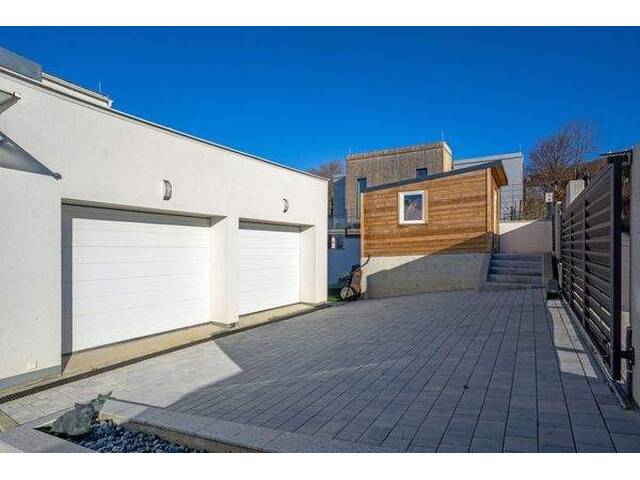 Immobilie in Gablitz - Neuwertiges Niedrigenergiehaus mit maximaler Flexibilität - Pool, Sauna und Dachterrasse inklusive! - Bild 2